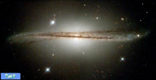 کهکشان تاب‌دار در قاب هابل