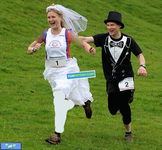 عروس و داماد با لباس عروس در “مسابقه دو” شرکت کردند+عکس