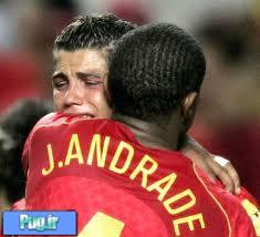 گریه رونالدو پس از حذف پرتغال در یورو ۲۰۰۴+ تصاویر 